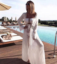 Load image into Gallery viewer, Chelsea&#39;s Crochet White Knitted Beach Cover up
